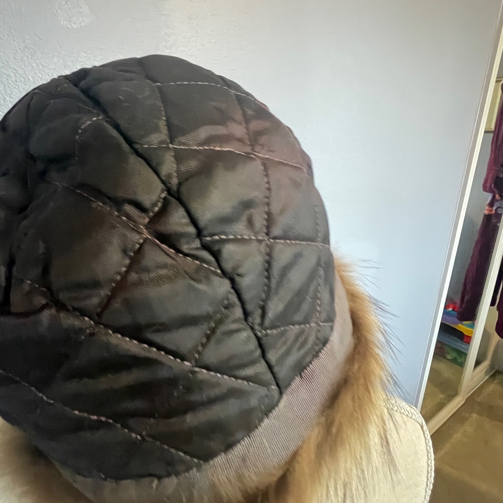 Vintage Russian-Style Fur Hat - Picture 6 of 9